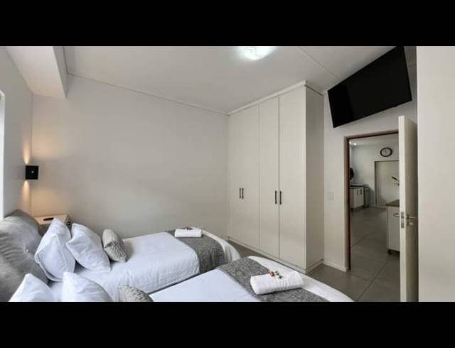 3 BEDROOM HOUSE FOR SALE IN MOOIKLOOF COUNTRY ESTATE